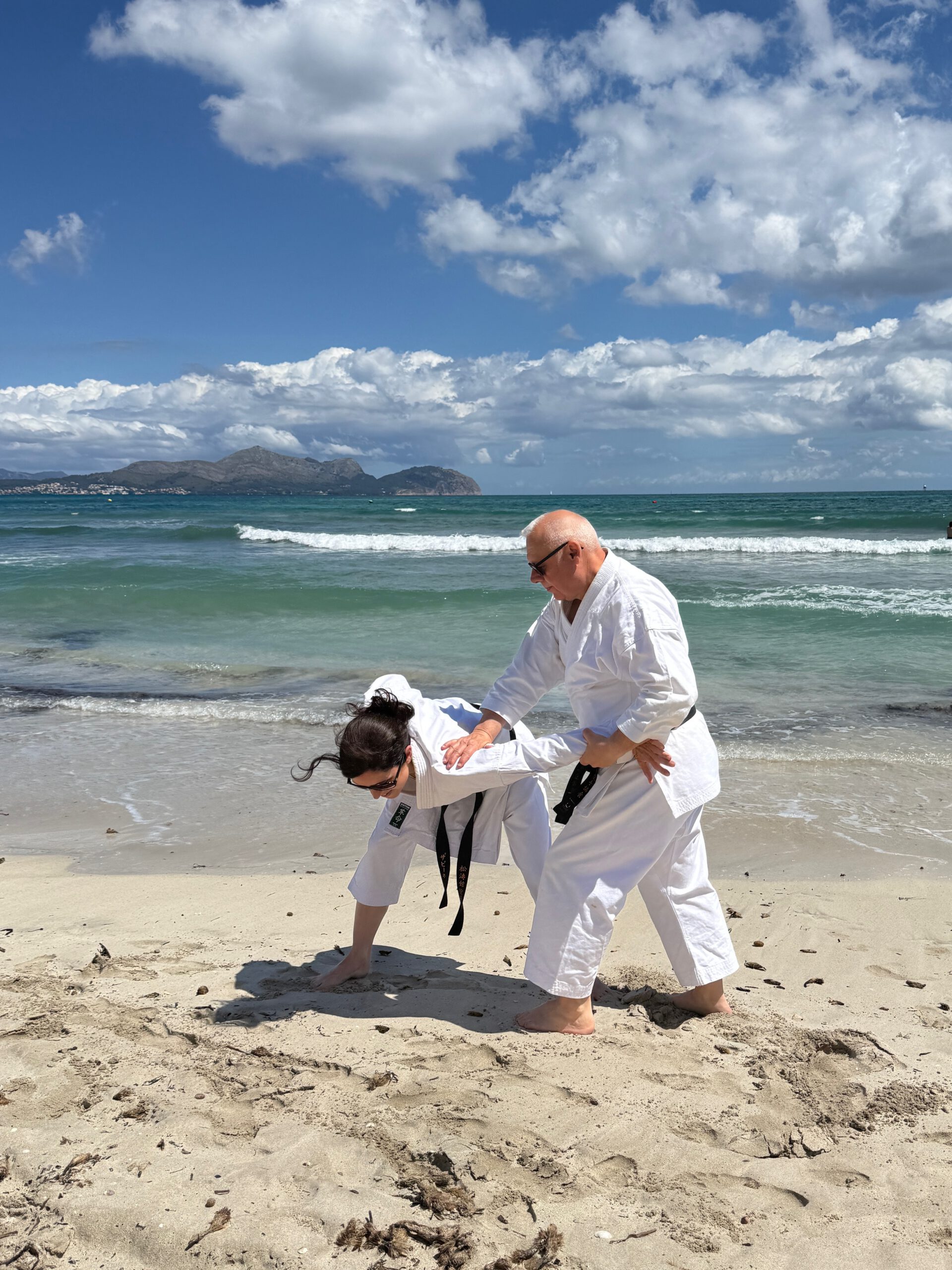 Eindrücke vom Karate-Training am Strand Eindrücke vom Karate-Training am Strand